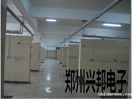 感应淋浴器